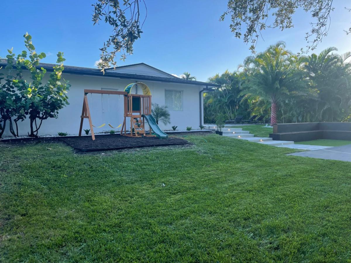 Heated Pool In A Precious House Close To Zoo Parks And Arts Villa Cutler Bay Exterior photo