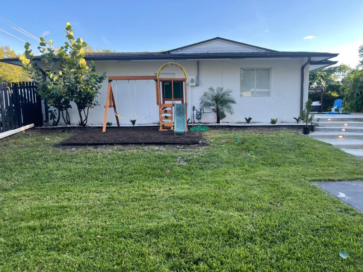 Heated Pool In A Precious House Close To Zoo Parks And Arts Villa Cutler Bay Exterior photo